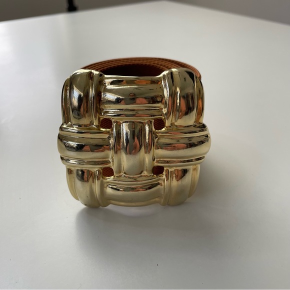 Vintage Skaffles Waist Belt Featuring Large Gold Tone Buckle - Picture 7 of 8